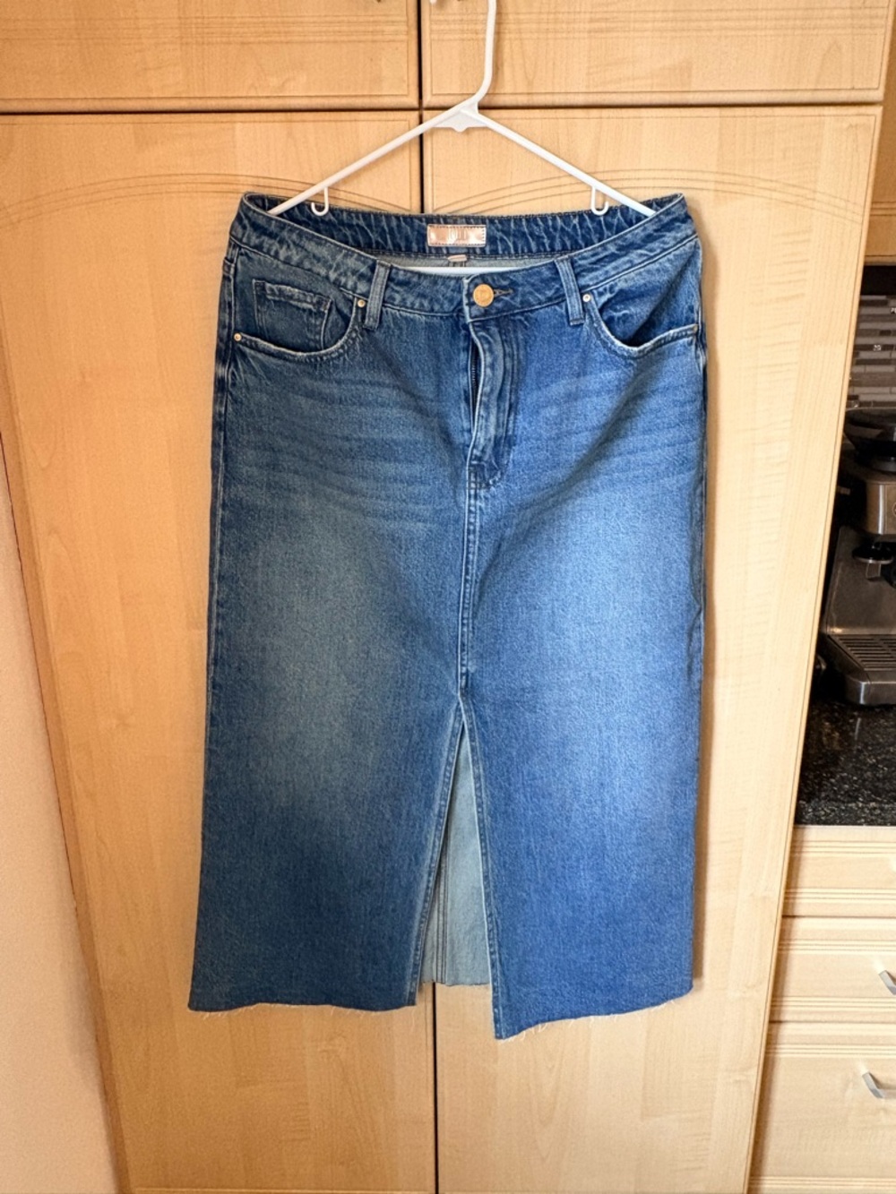 Kut from the Kloth Classic Blue Straight-Leg Denim Skirt